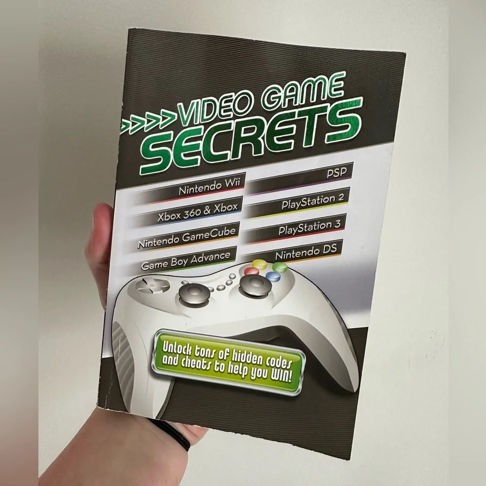 Video Game Secrets Paperback Book 2008 Cheat Codes Xbox PlayStation Wii GameCube
